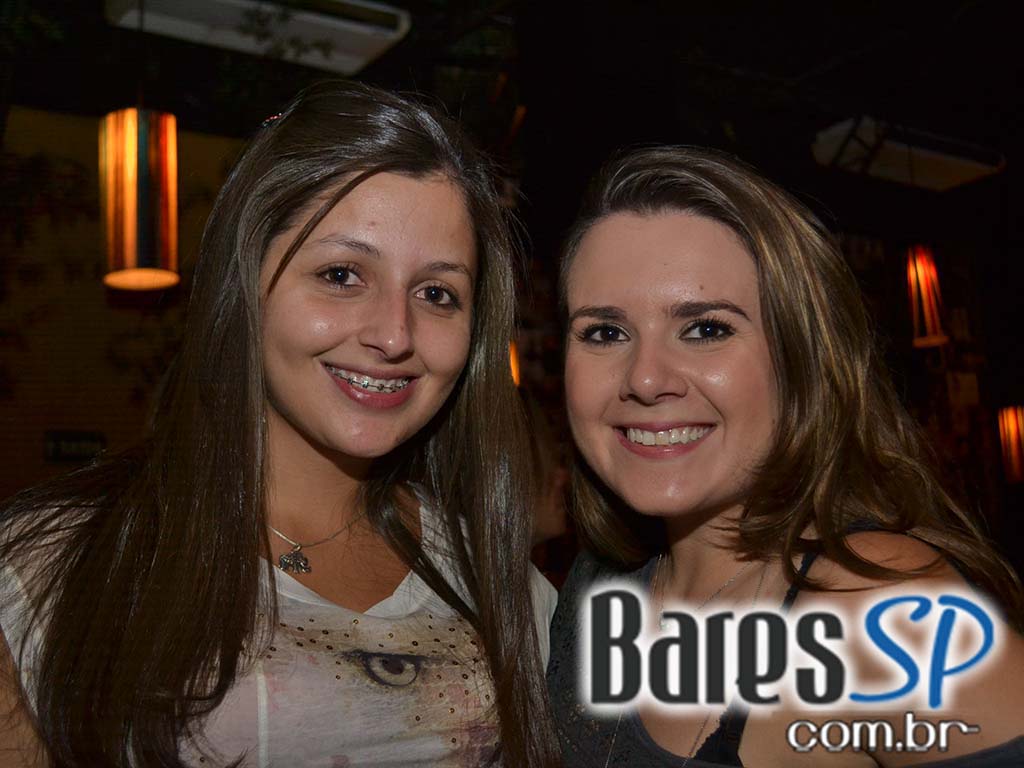 Dona Duda, Augusto Swing e integrantes de outros grupos se apresentaram em noite de samba-rock Dona Duda, Augusto Swing e integrantes de outros grupos se apresentaram em noite de samba-rock